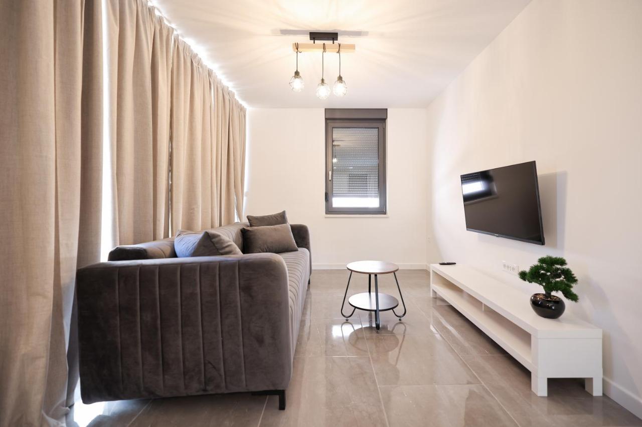 Marilla Apartments ซาดาร์ ภายนอก รูปภาพ