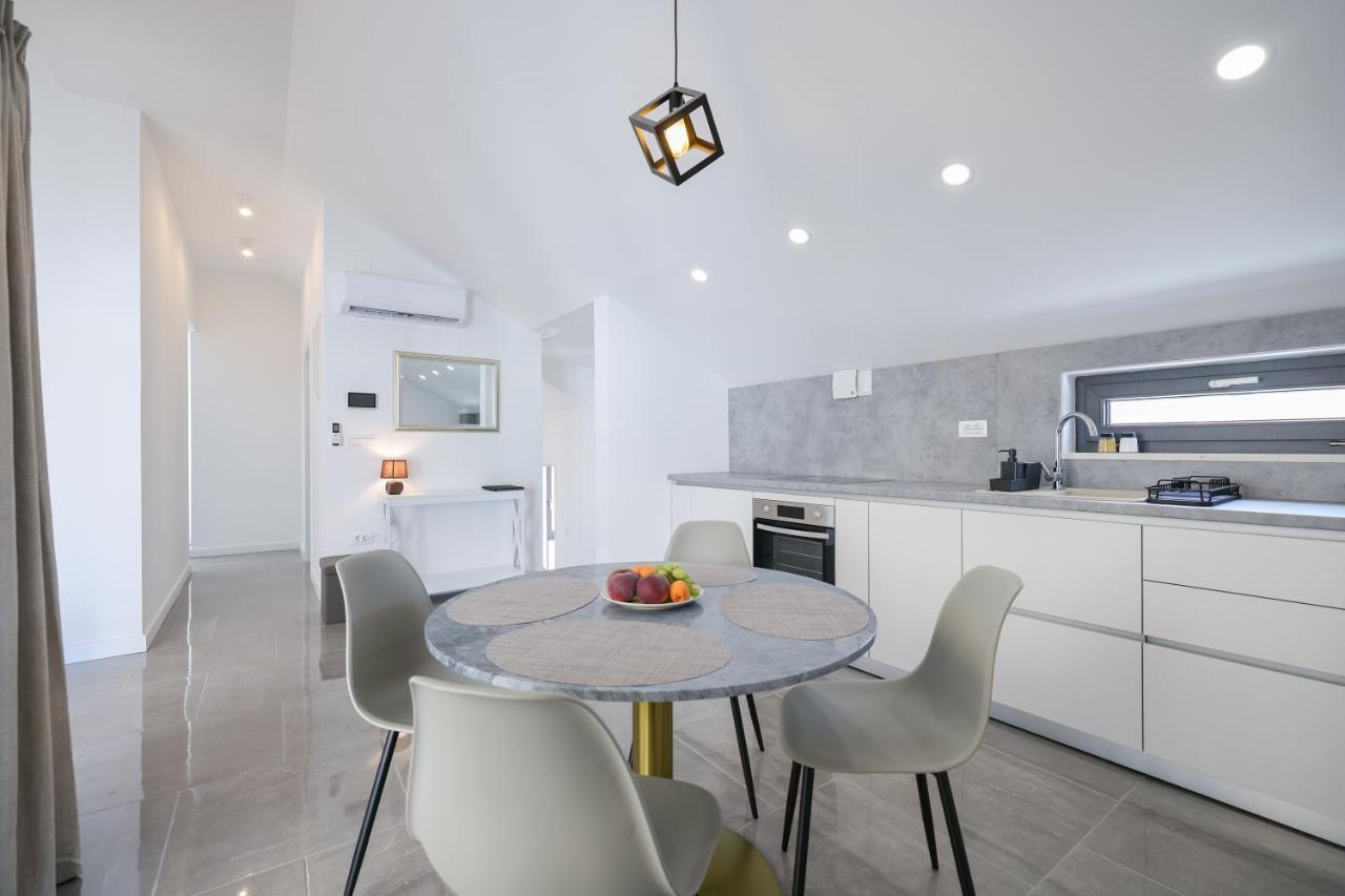Marilla Apartments ซาดาร์ ภายนอก รูปภาพ