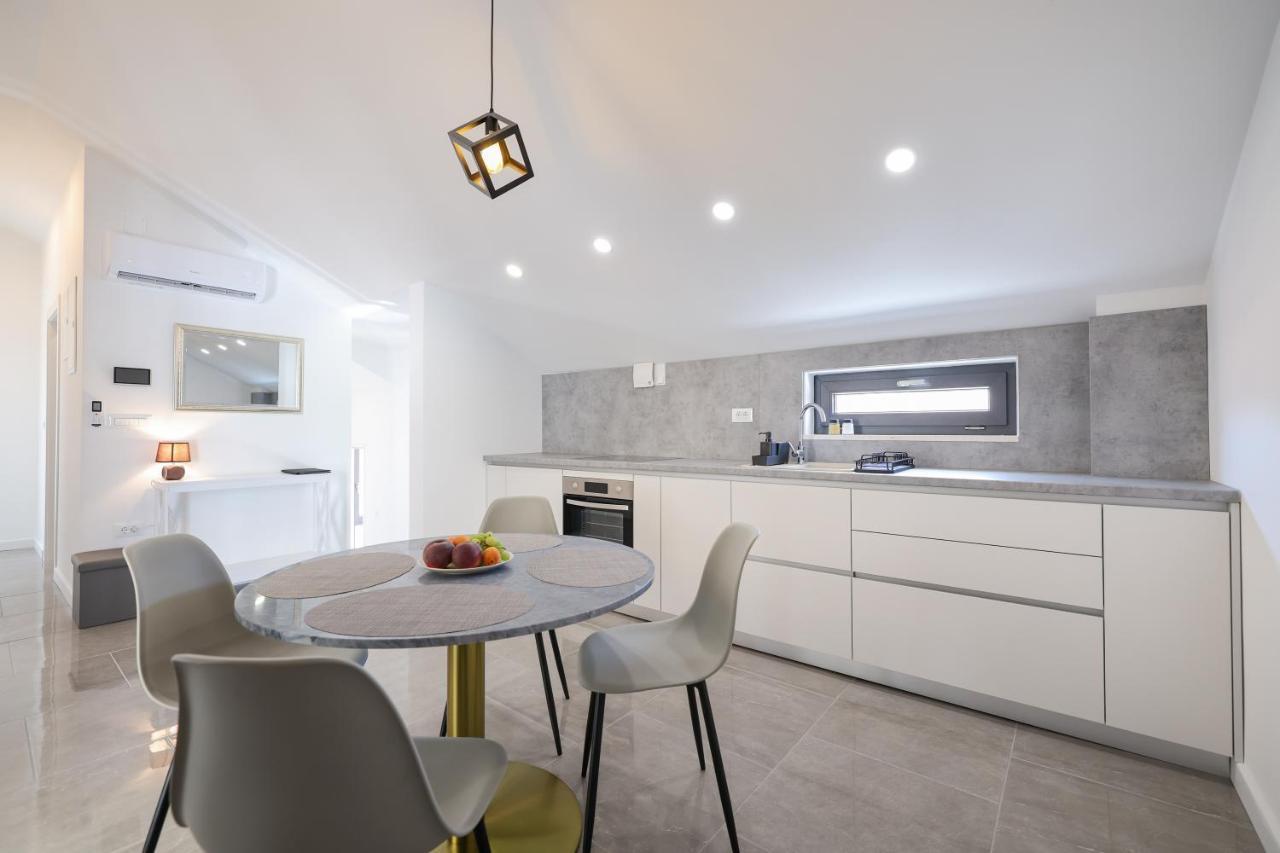 Marilla Apartments ซาดาร์ ภายนอก รูปภาพ
