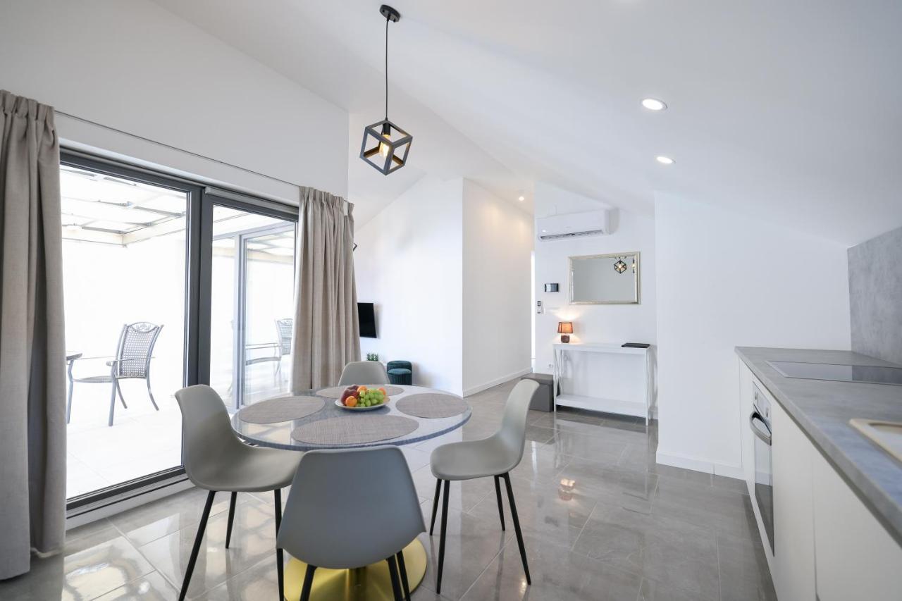 Marilla Apartments ซาดาร์ ภายนอก รูปภาพ